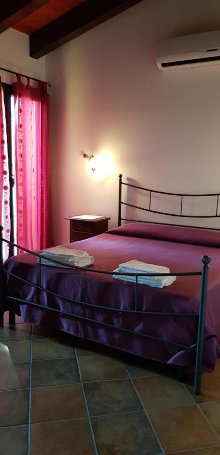 Bed & Breakfast S' Accorru Bed and Breakfast SantʼAntìoco Exterior foto